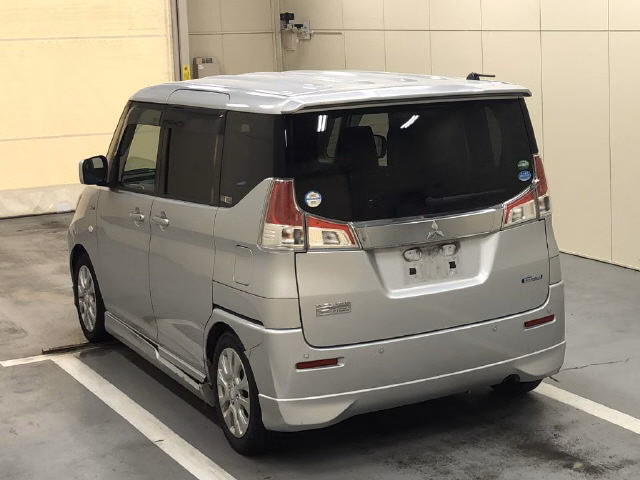 MITSUBISHI DELICA D:2