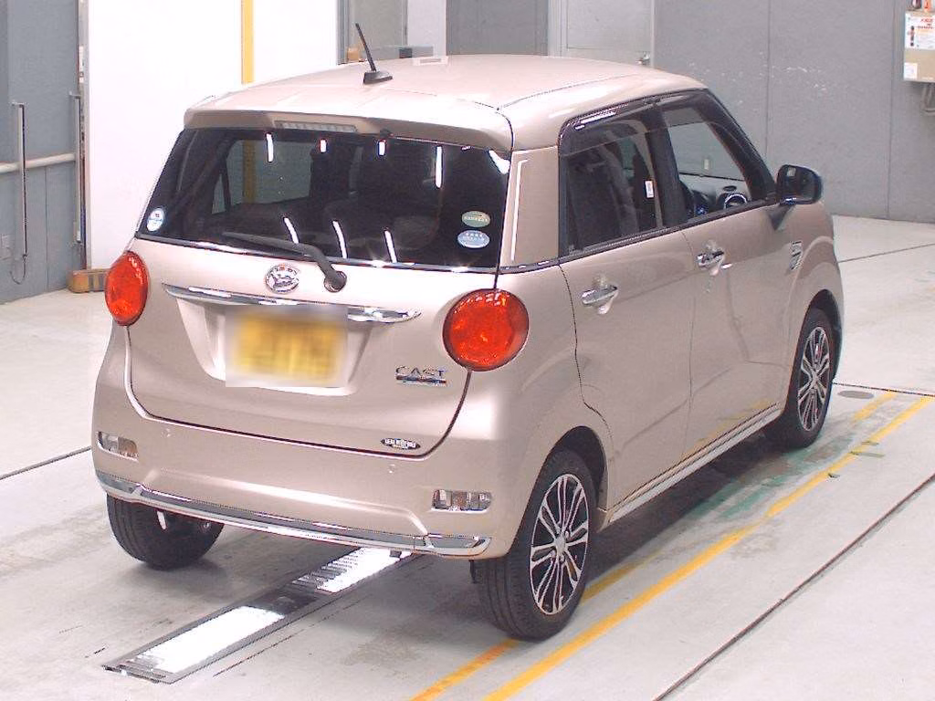 DAIHATSU CAST