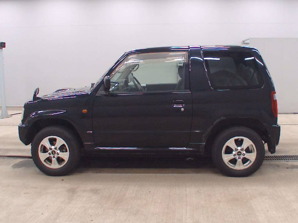 MITSUBISHI PAJERO MINI