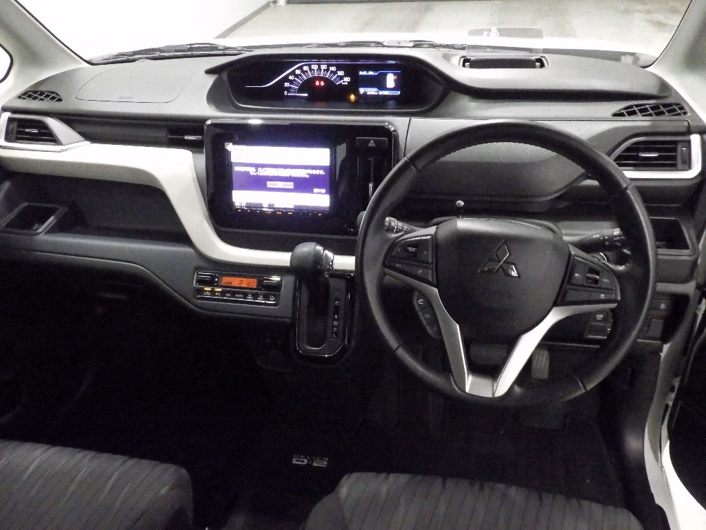 MITSUBISHI DELICA D:2
