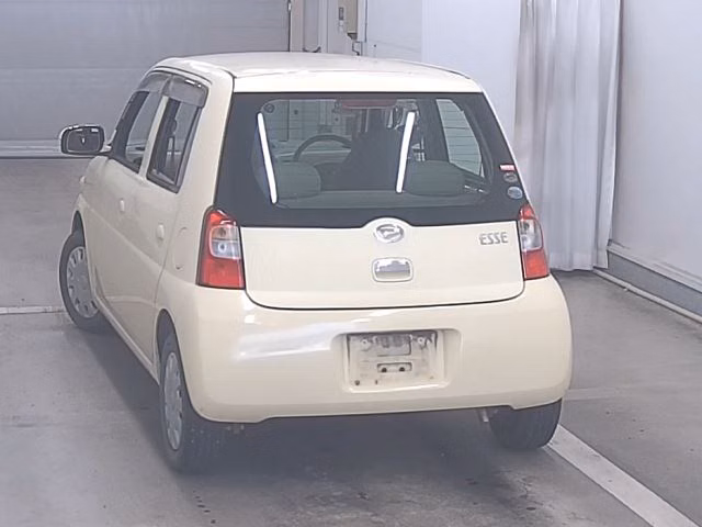 DAIHATSU ESSE