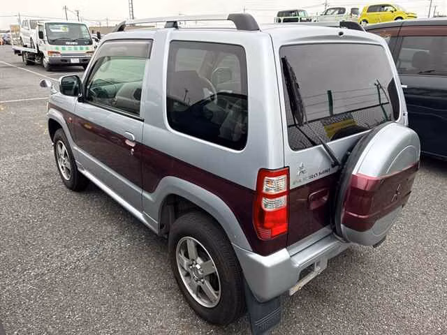 MITSUBISHI PAJERO MINI