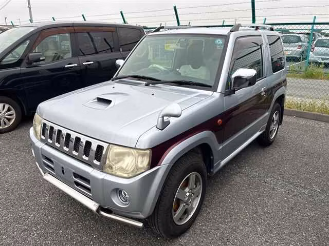 MITSUBISHI PAJERO MINI