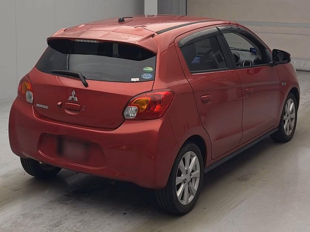MITSUBISHI MIRAGE
