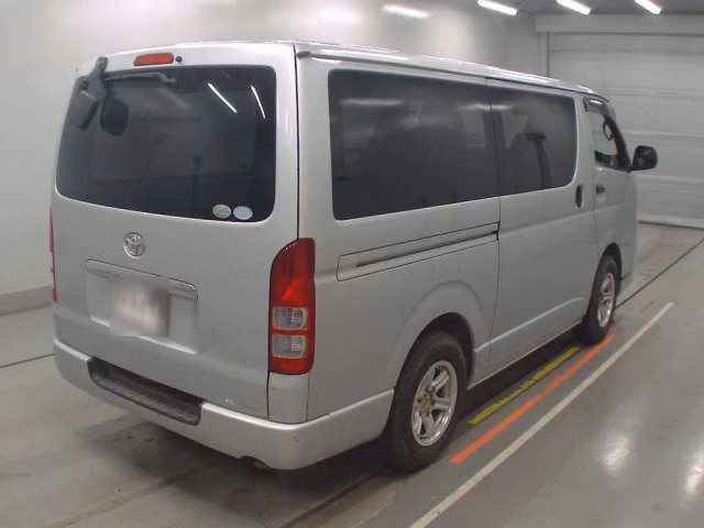 TOYOTA REGIUS ACE
