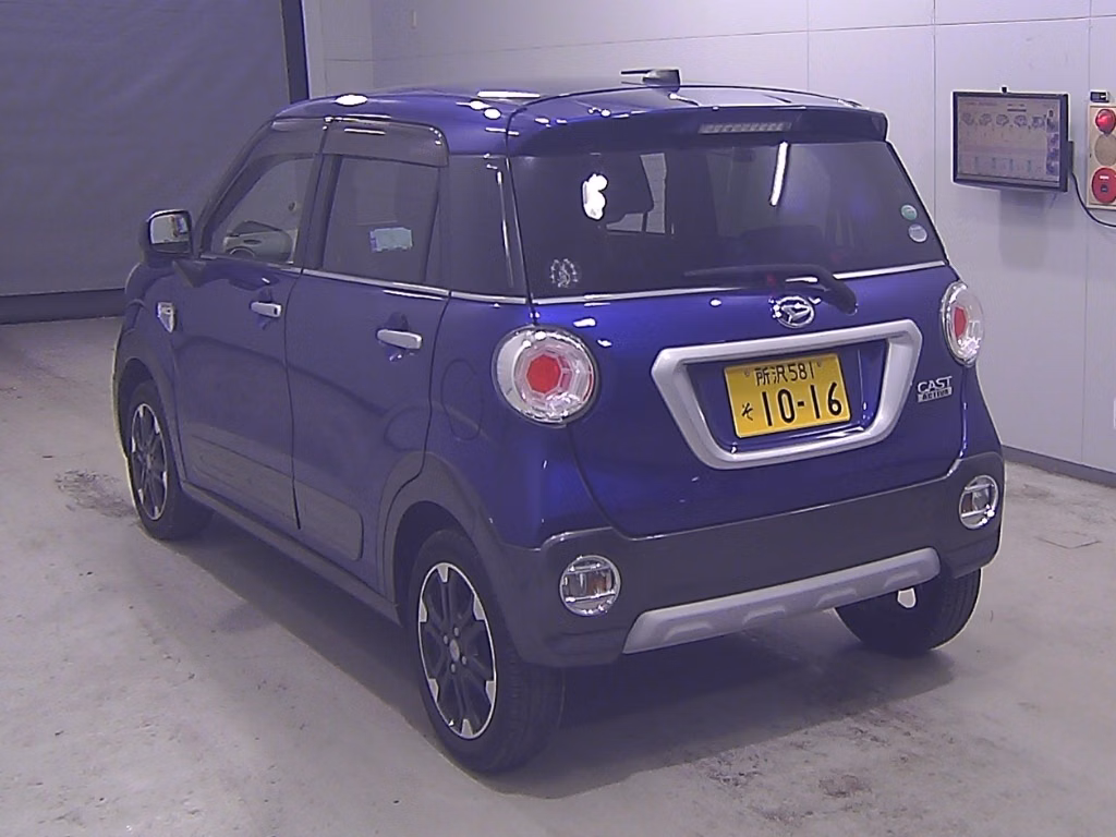 DAIHATSU CAST
