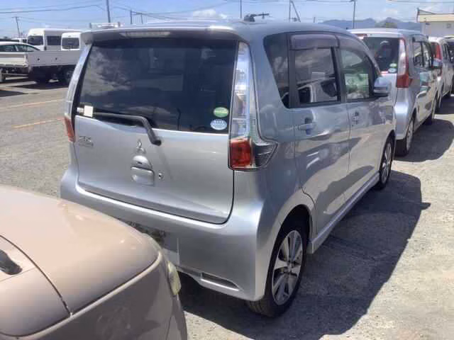 MITSUBISHI EK CUSTOM