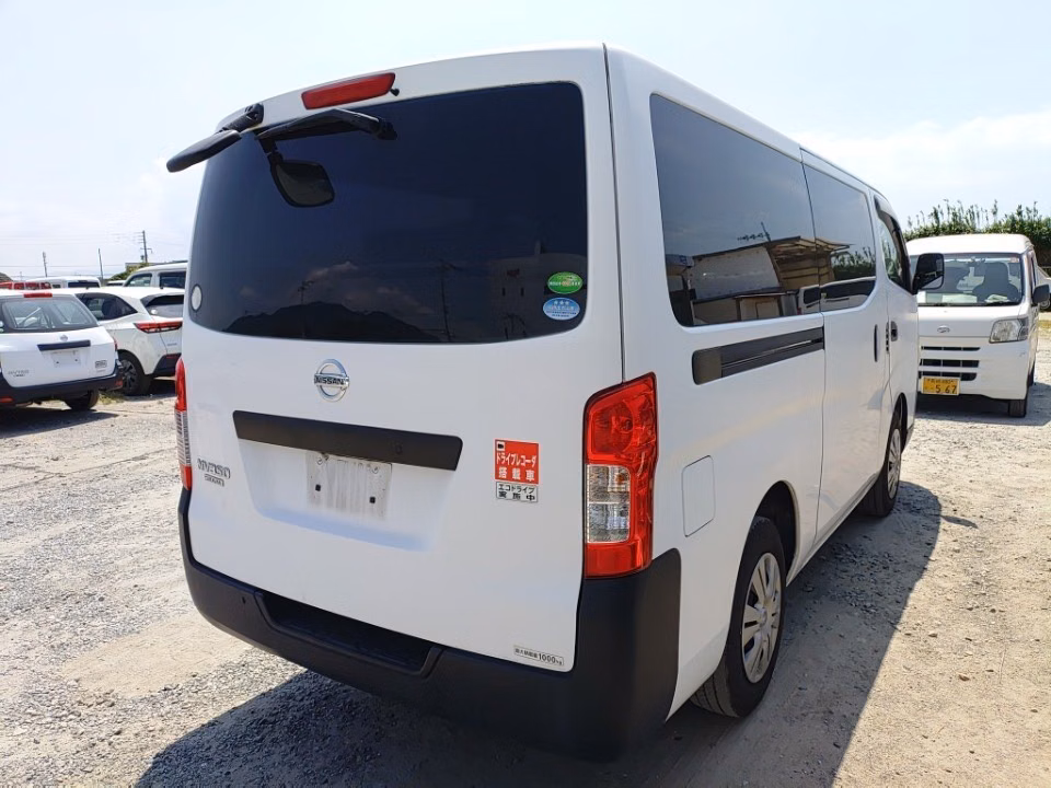 NISSAN NV350 CARAVAN