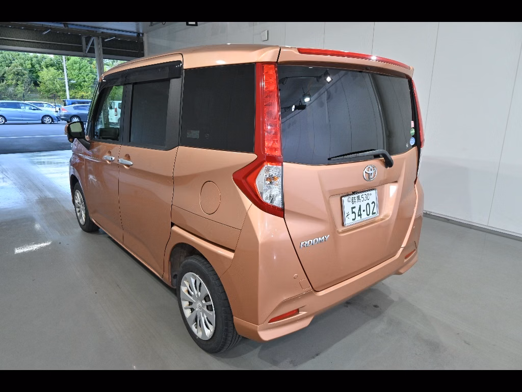 TOYOTA ROOMY
