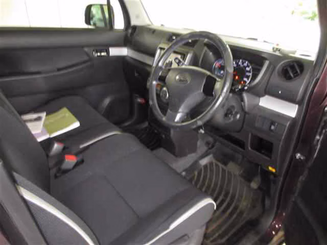 DAIHATSU MOVE CONTE