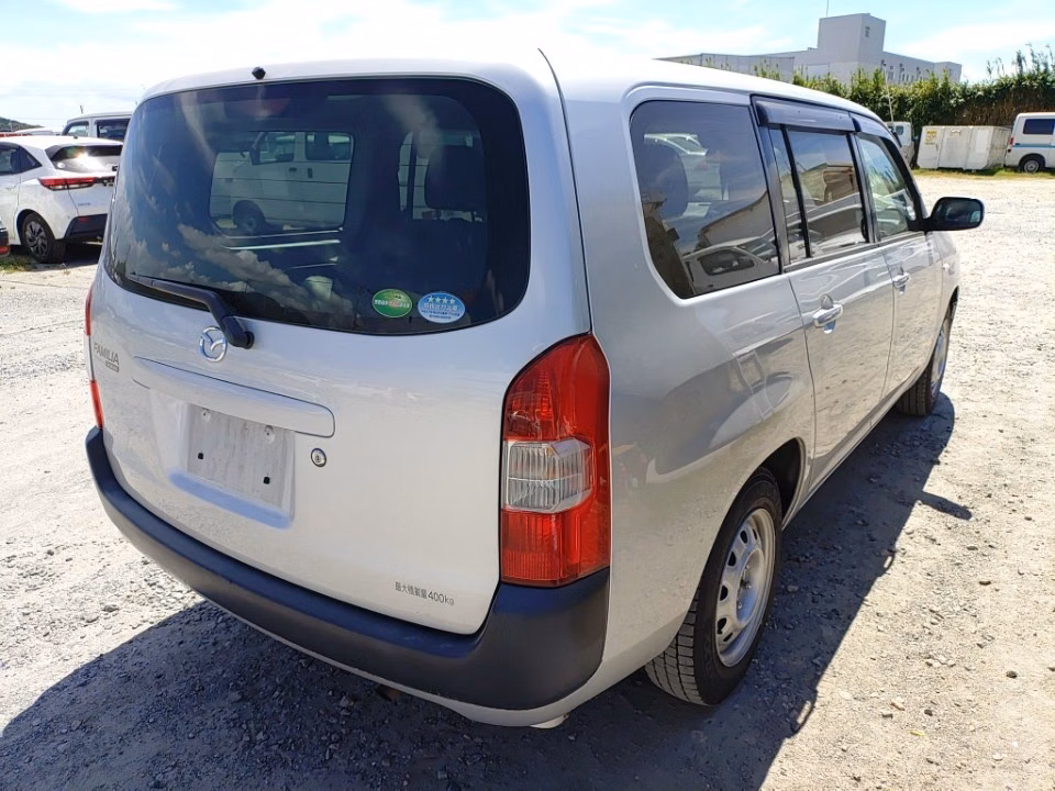 MAZDA FAMILIA