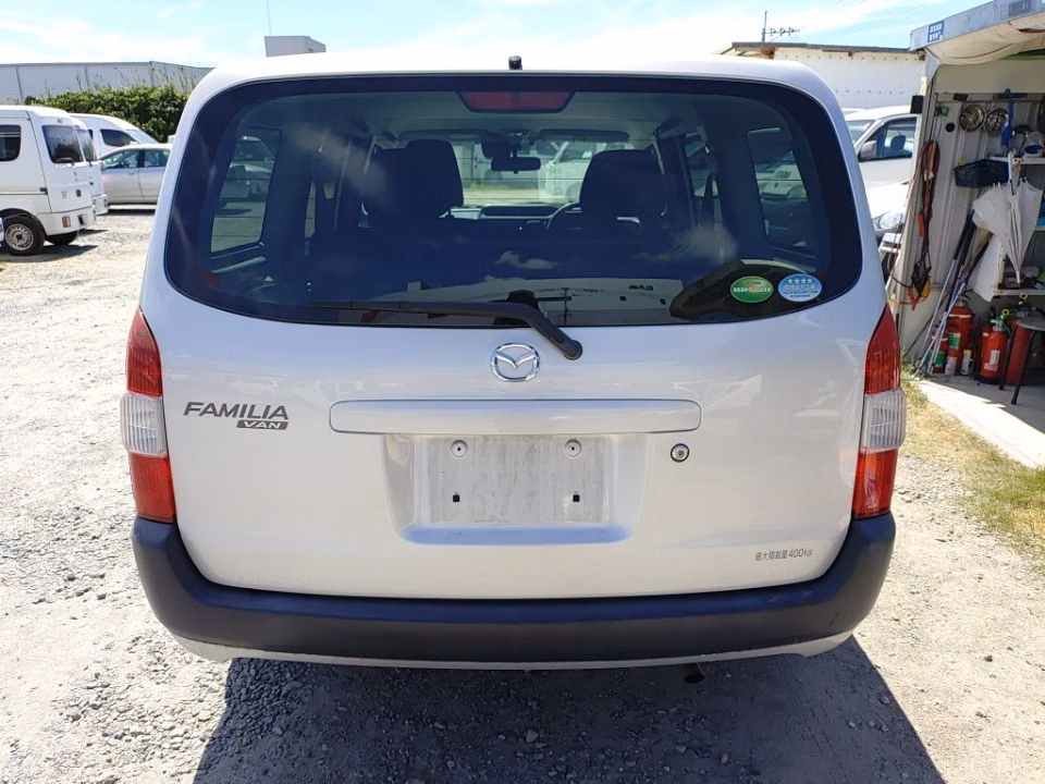 MAZDA FAMILIA