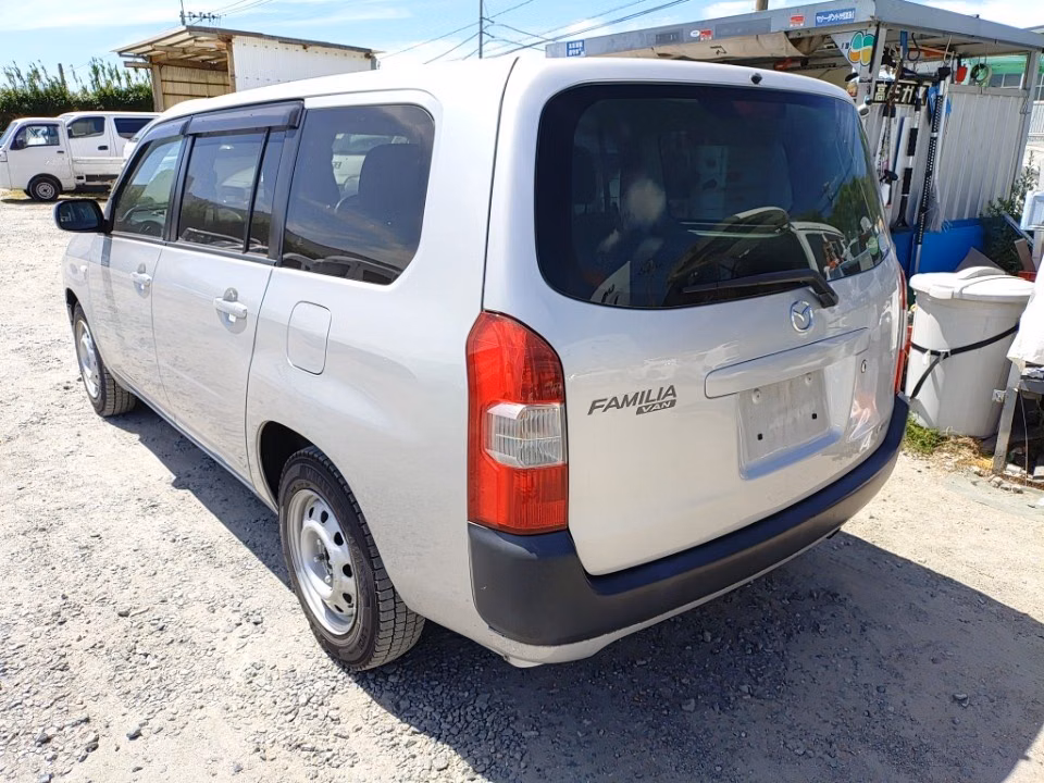 MAZDA FAMILIA