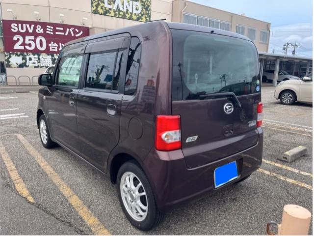 DAIHATSU MOVE CONTE
