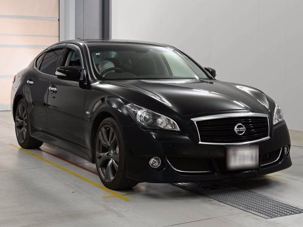 NISSAN FUGA