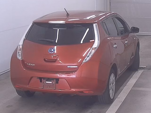 NISSAN LEAF