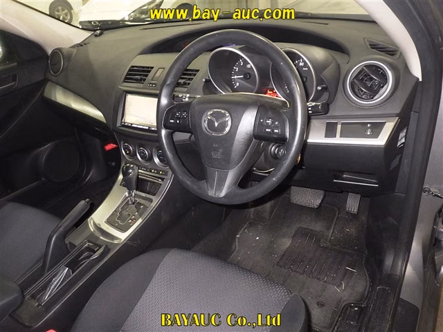 MAZDA AXELA