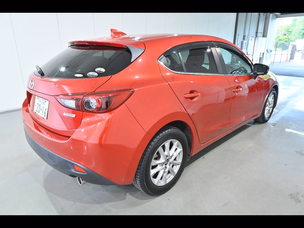MAZDA AXELA