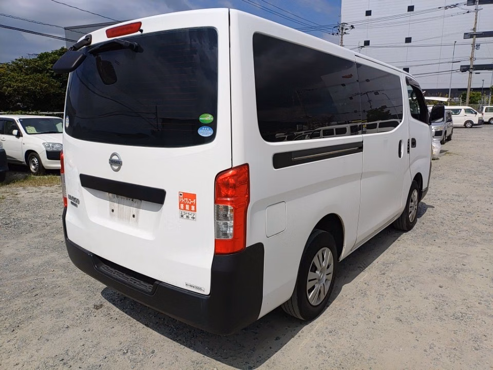 NISSAN NV350 CARAVAN