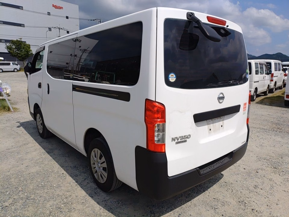 NISSAN NV350 CARAVAN