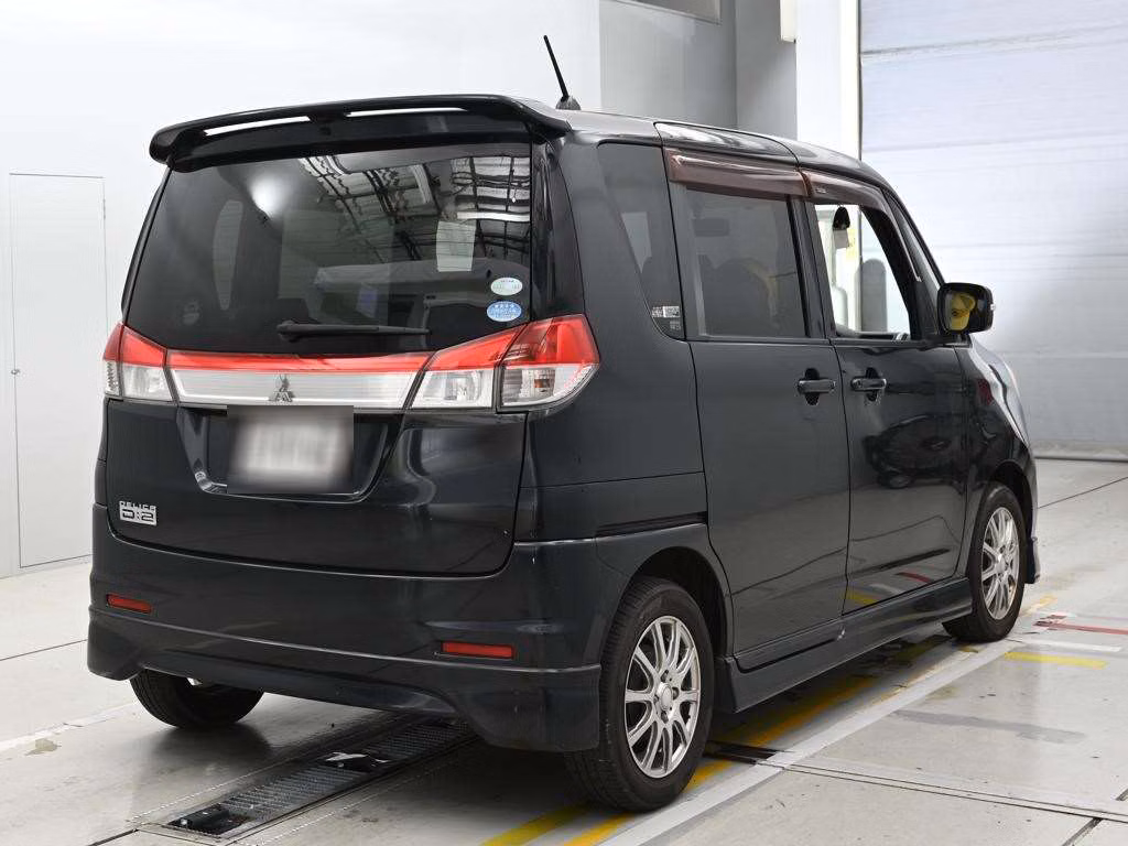 MITSUBISHI DELICA D:2
