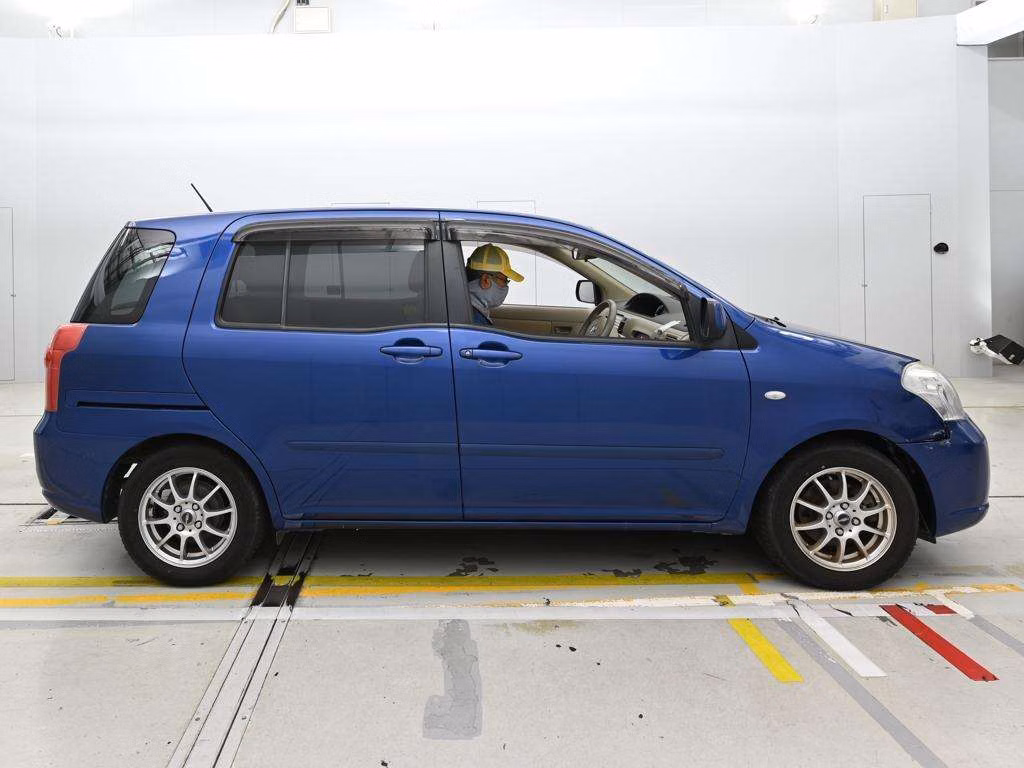 TOYOTA RAUM