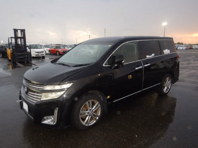 NISSAN ELGRAND