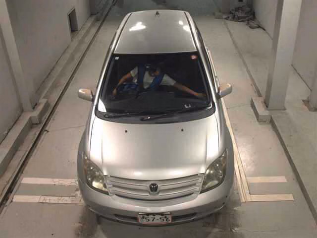 TOYOTA IST