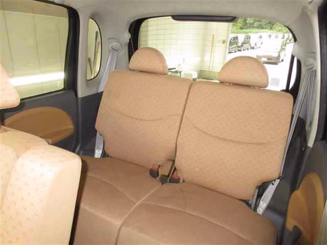 DAIHATSU MOVE LATTE