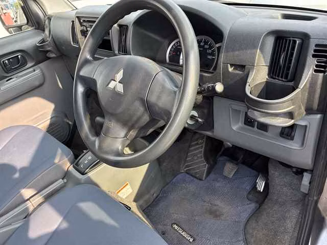 MITSUBISHI MINICAB