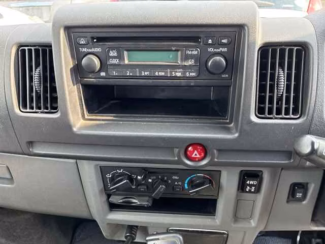 MITSUBISHI MINICAB
