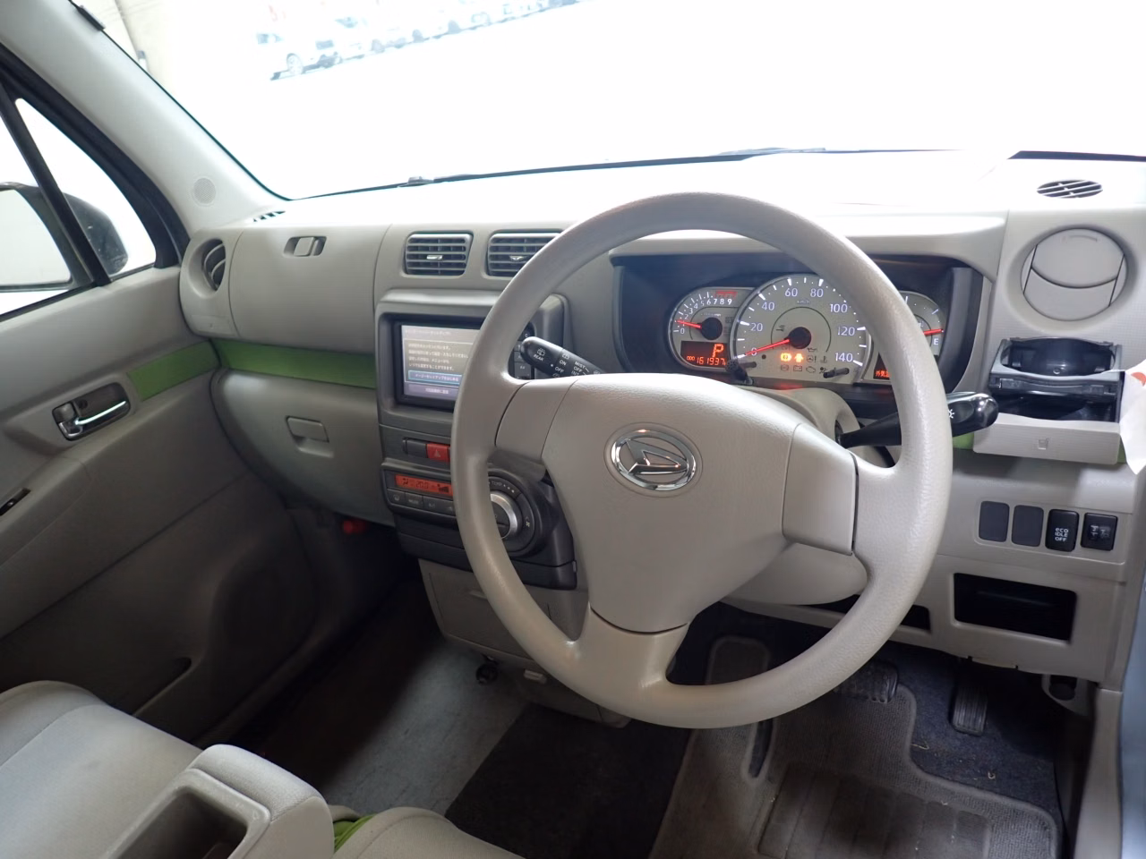 DAIHATSU MOVE CONTE