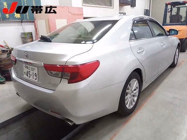 TOYOTA MARK X