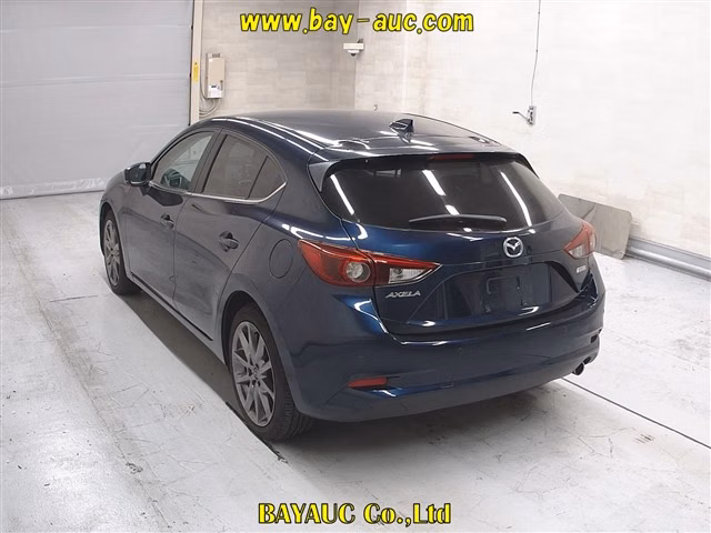 MAZDA AXELA