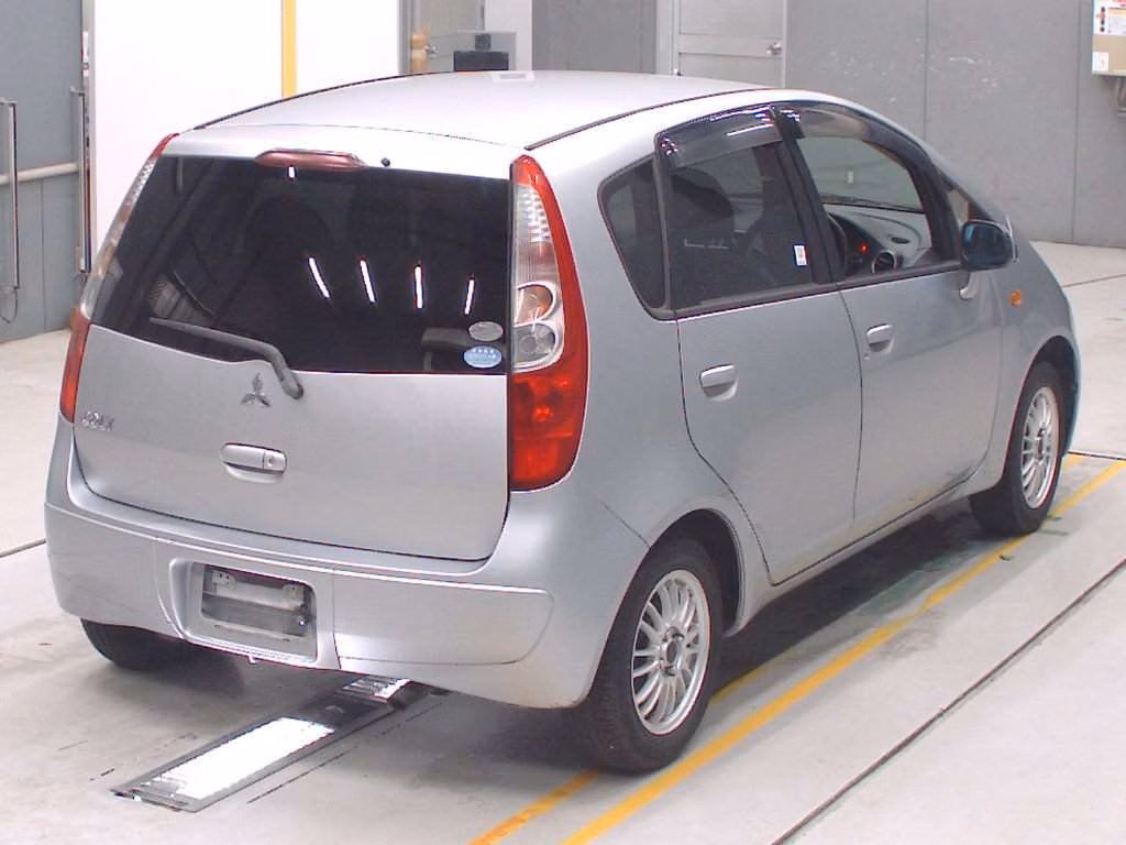 MITSUBISHI COLT
