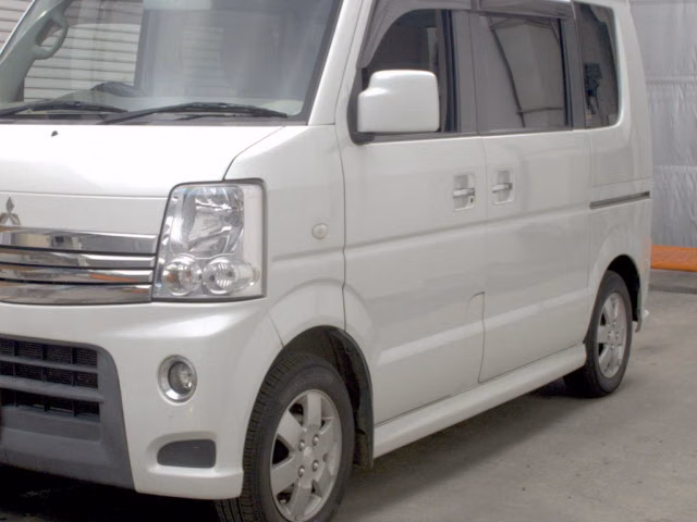 MITSUBISHI TOWN BOX