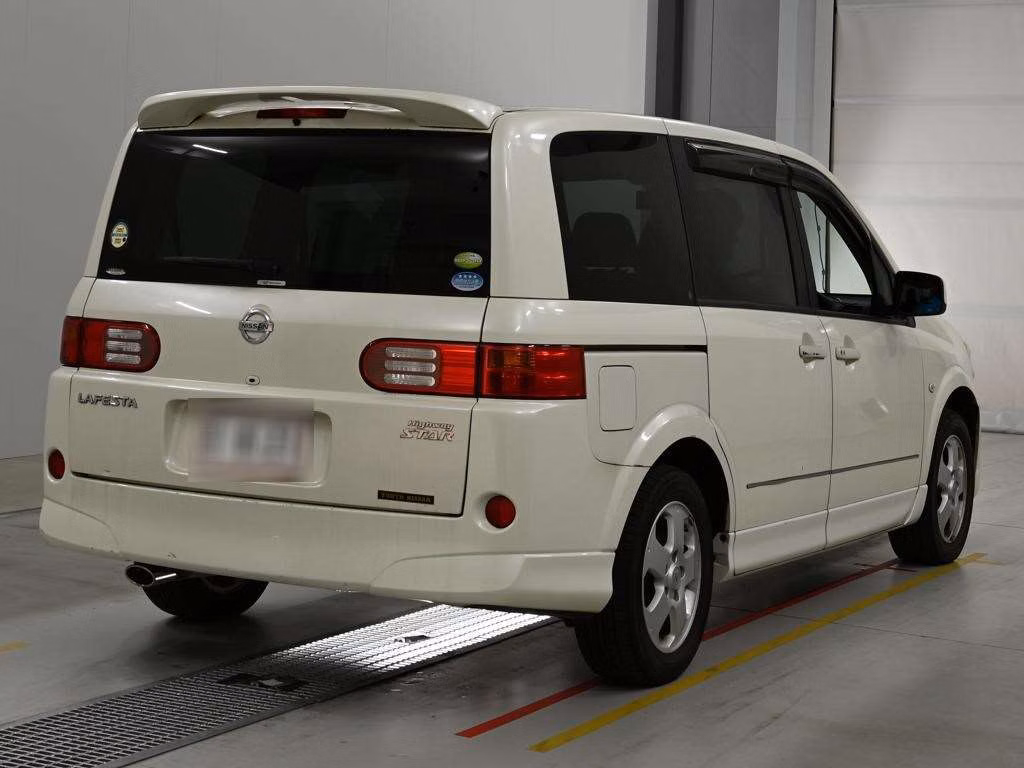 NISSAN LAFESTA