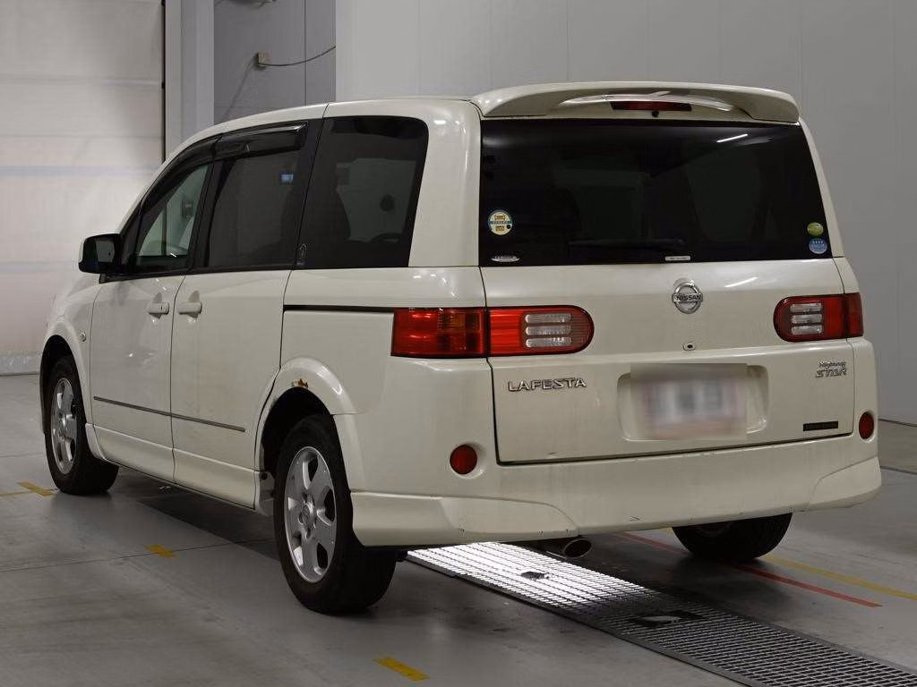 NISSAN LAFESTA