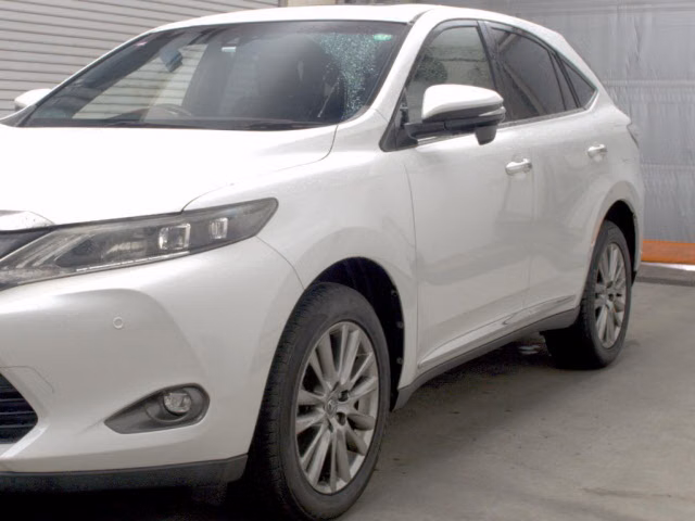 TOYOTA HARRIER