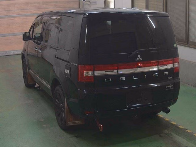 MITSUBISHI DELICA D:5