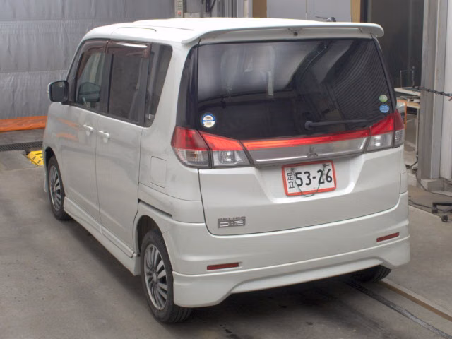 MITSUBISHI DELICA D:2