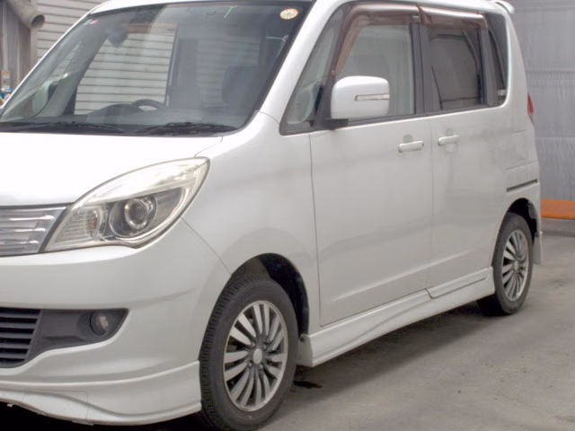 MITSUBISHI DELICA D:2