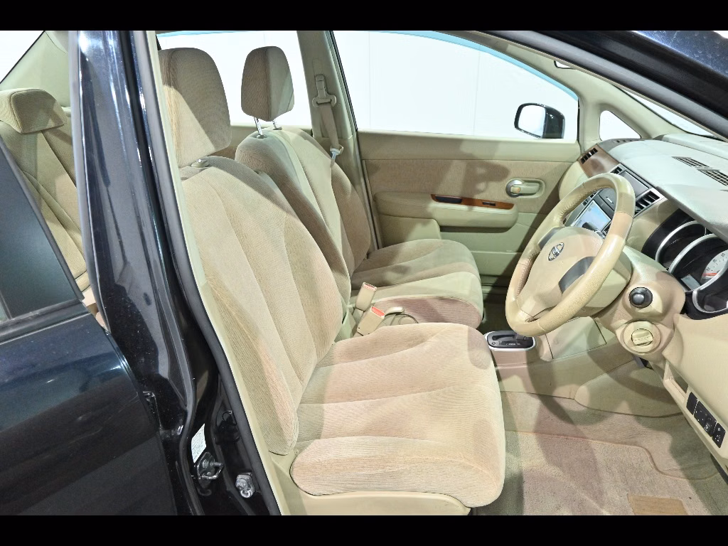 NISSAN TIIDA LATIO
