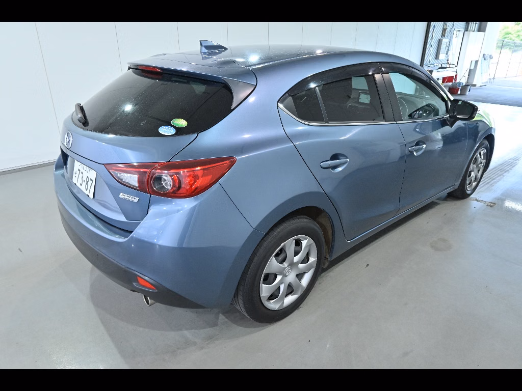 MAZDA AXELA
