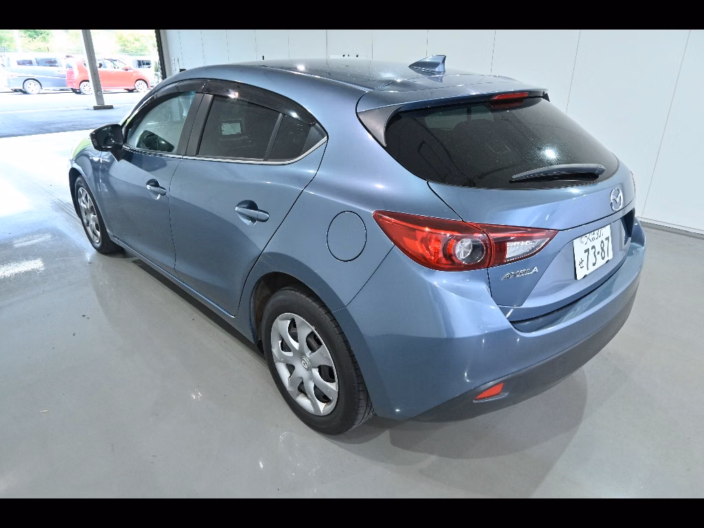 MAZDA AXELA