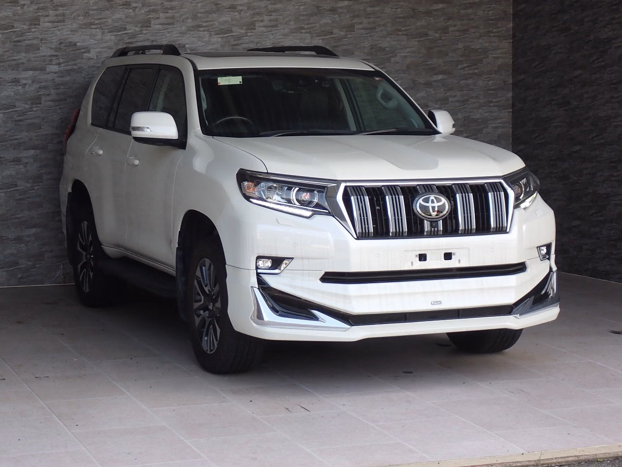 TOYOTA LAND CRUISER PRADO