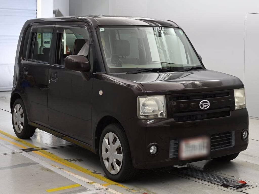 DAIHATSU MOVE CONTE