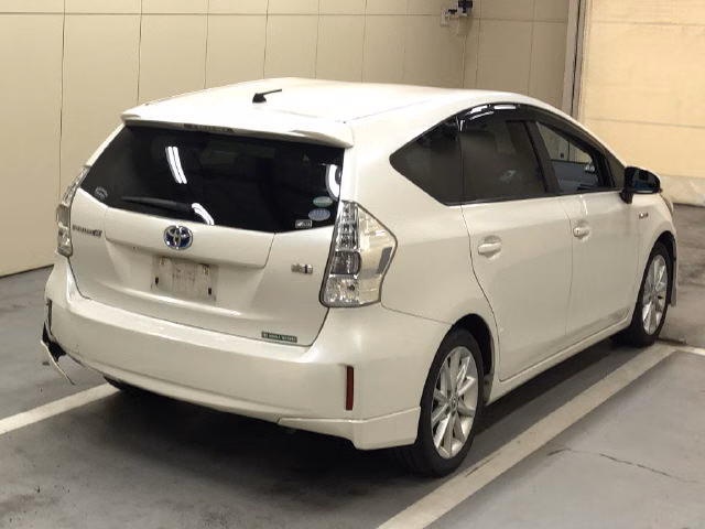 TOYOTA PRIUS ALPHA