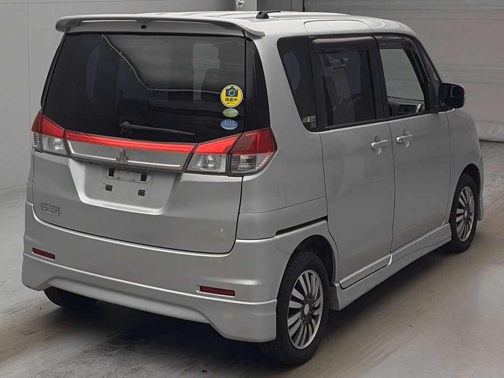 MITSUBISHI DELICA D:2