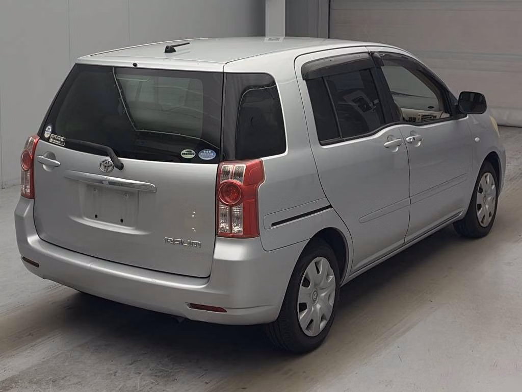 TOYOTA RAUM